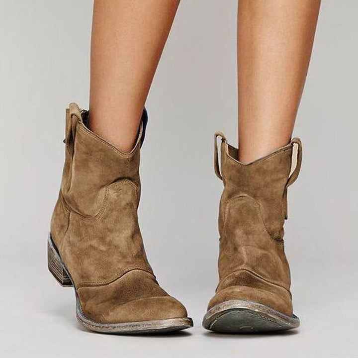 Carlotta | Botines atemporales